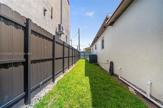 7151 SW 42nd Street, Miami, FL 33155