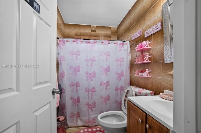 7151 SW 42nd Street, Miami, FL 33155