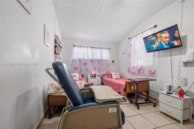 7151 SW 42nd Street, Miami, FL 33155