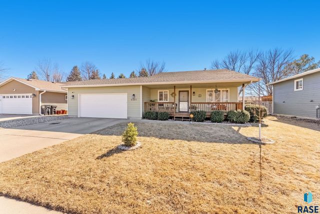 5501 W Clay St Street, Sioux Falls, SD 57106