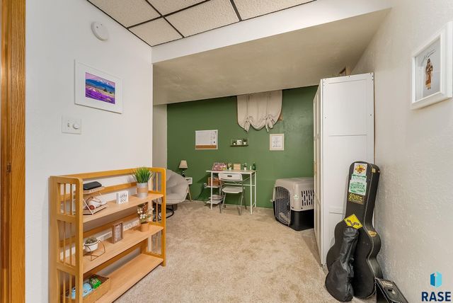 5501 W Clay St Street, Sioux Falls, SD 57106