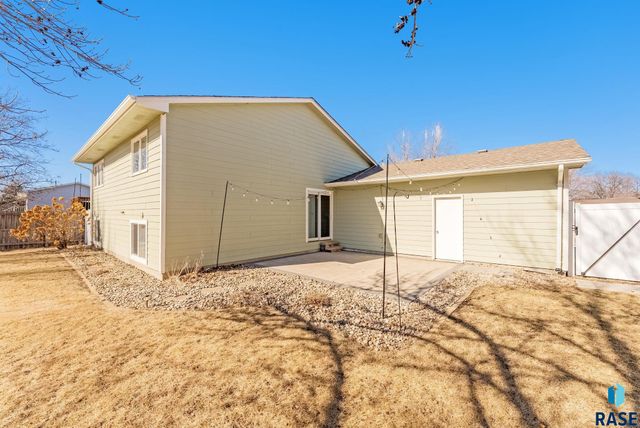 5501 W Clay St Street, Sioux Falls, SD 57106