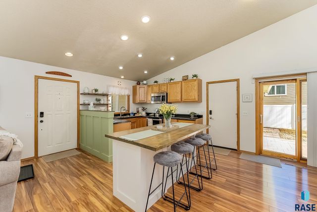 5501 W Clay St Street, Sioux Falls, SD 57106