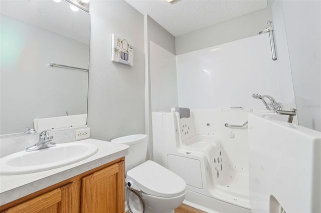 2454 MORVEN PARK WAY, The Villages, FL 32162