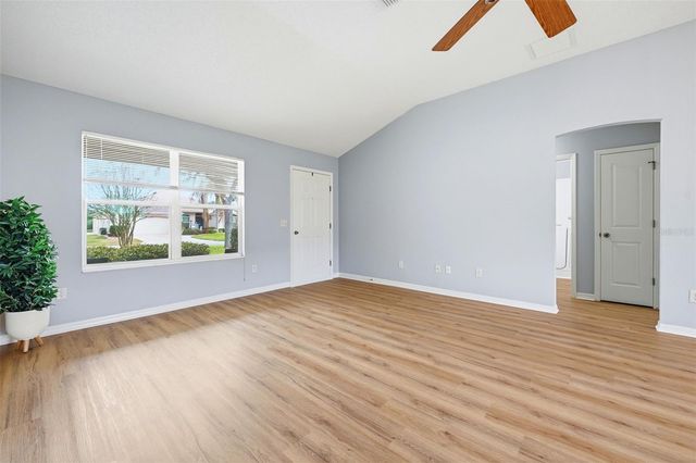 2454 MORVEN PARK WAY, The Villages, FL 32162