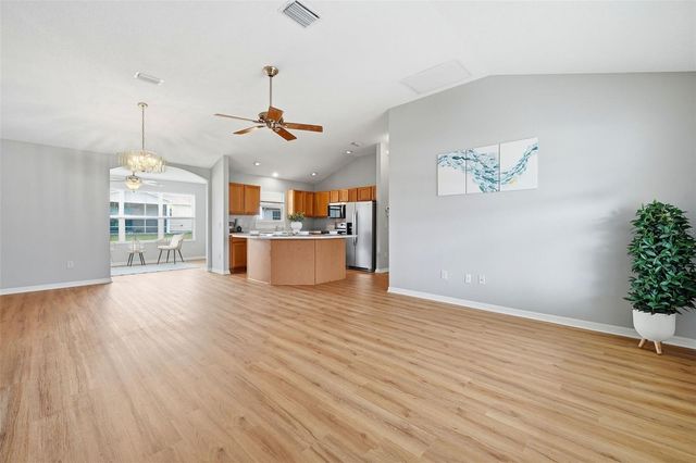 2454 MORVEN PARK WAY, The Villages, FL 32162