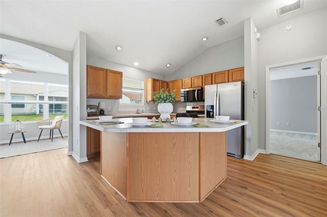 2454 MORVEN PARK WAY, The Villages, FL 32162