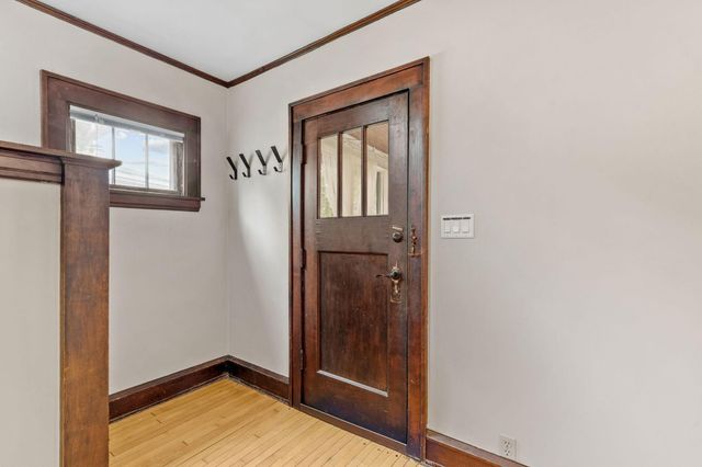 3812 13th Avenue S, Minneapolis, MN 55407