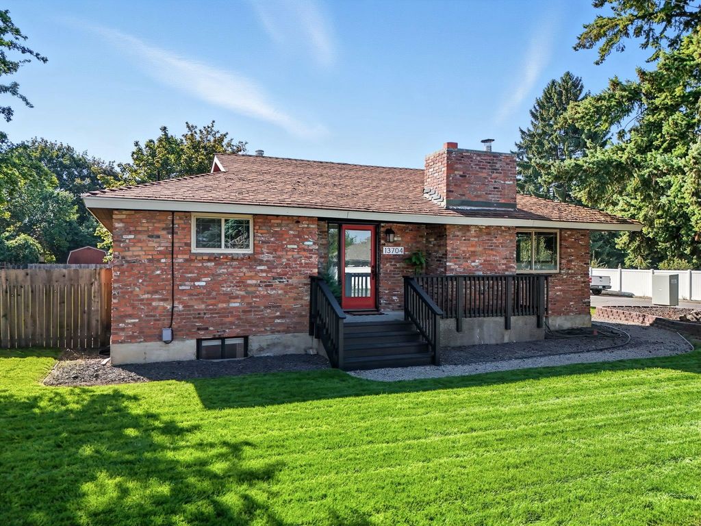 13704 E 16th Ave, Spokane Valley, WA 99216