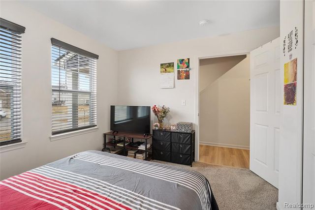 6709 Maplelawn Drive, Ypsilanti, MI 48197