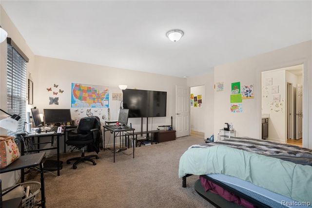 6709 Maplelawn Drive, Ypsilanti, MI 48197