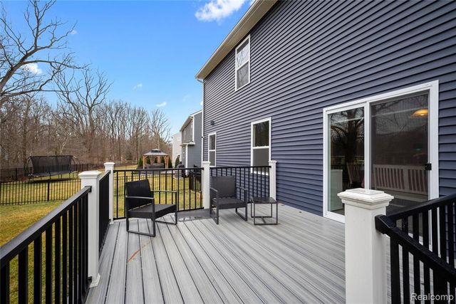 6709 Maplelawn Drive, Ypsilanti, MI 48197