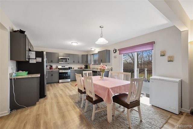 6709 Maplelawn Drive, Ypsilanti, MI 48197