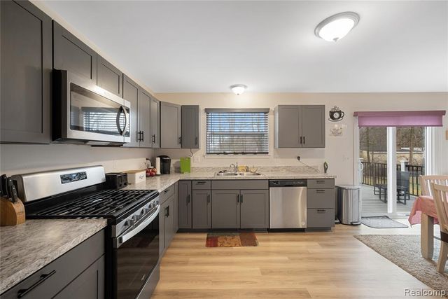 6709 Maplelawn Drive, Ypsilanti, MI 48197