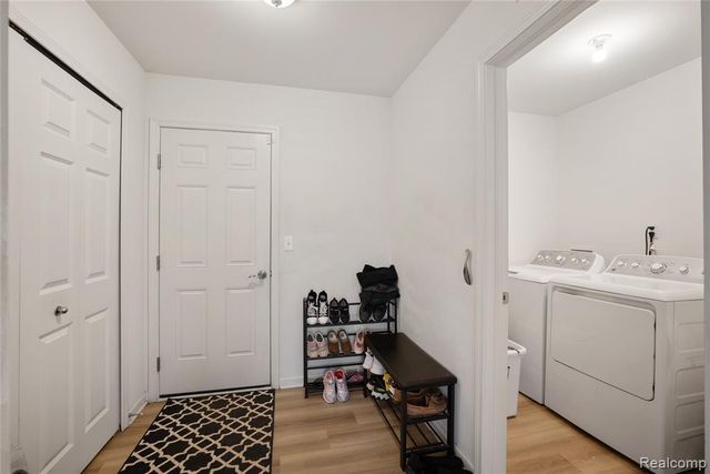 6709 Maplelawn Drive, Ypsilanti, MI 48197