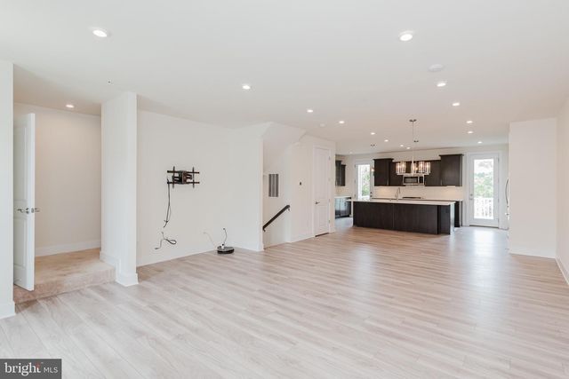 8375 AMBER BEACON CIR, Millersville, MD 21108