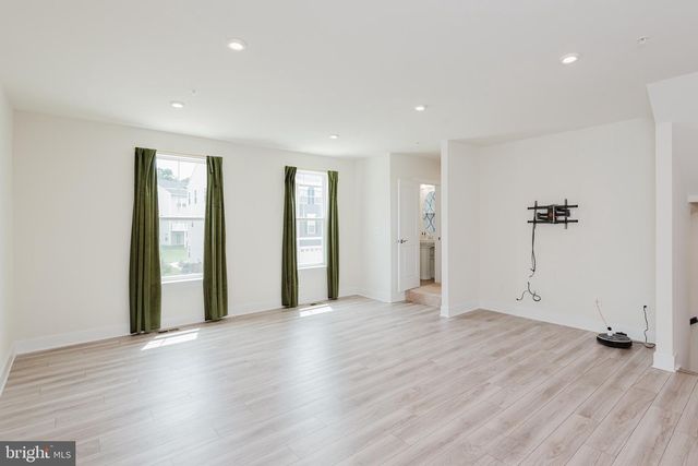 8375 AMBER BEACON CIR, Millersville, MD 21108