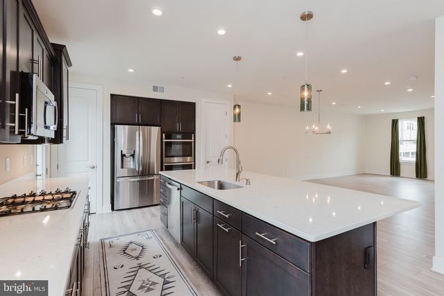 8375 AMBER BEACON CIR, Millersville, MD 21108