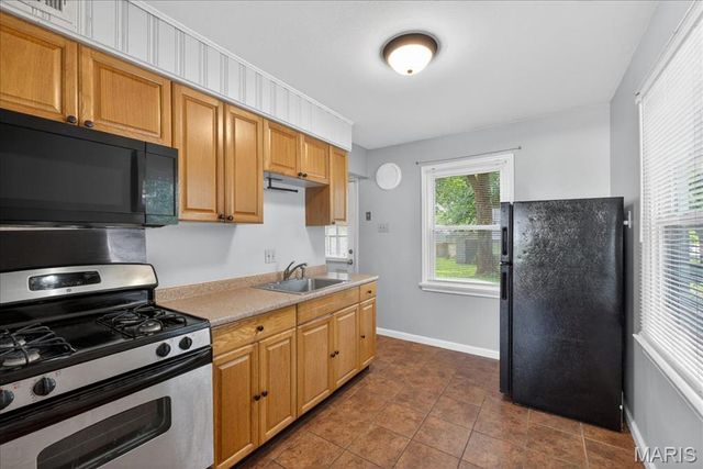 260 Brackleigh, Florissant, MO 63031