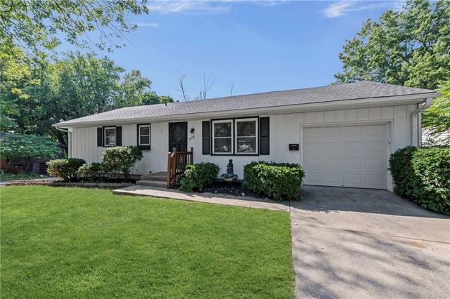 13122 Winchester Avenue, Grandview, MO 64030