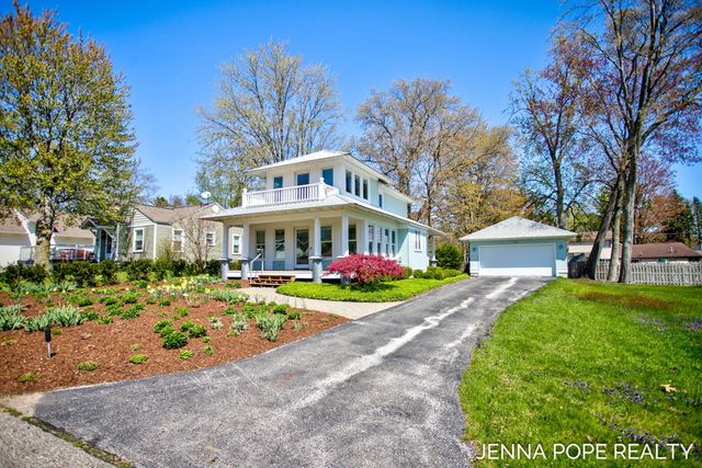 17554 Grand River Avenue, Ferrysburg City, MI 49456