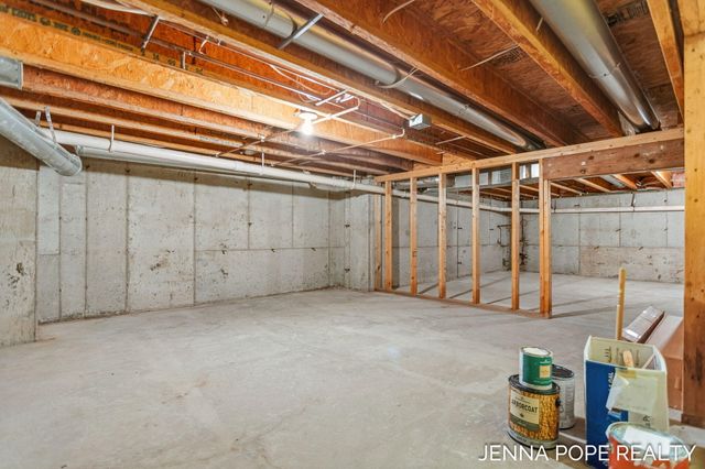 17554 Grand River Avenue, Ferrysburg City, MI 49456