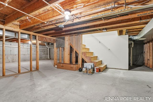 17554 Grand River Avenue, Ferrysburg City, MI 49456