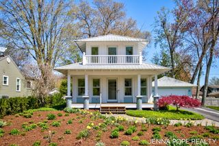 17554 Grand River Avenue, Ferrysburg City, MI 49456