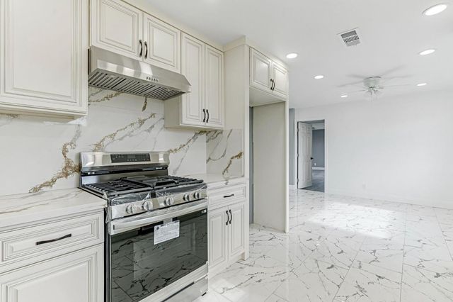 6668 W Mckinley, Fresno, CA 93723