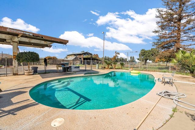 6668 W Mckinley, Fresno, CA 93723
