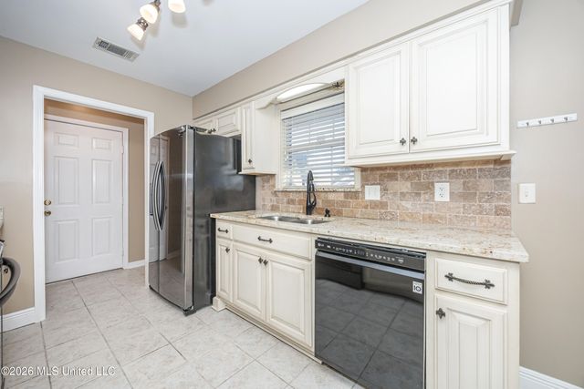 760 S Whitney Drive, Biloxi, MS 39532