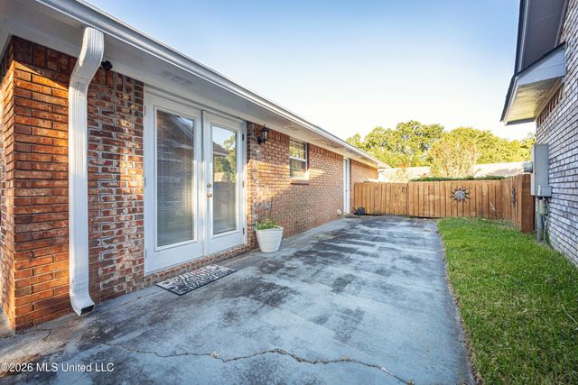 760 S Whitney Drive, Biloxi, MS 39532