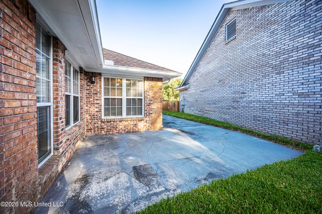 760 S Whitney Drive, Biloxi, MS 39532