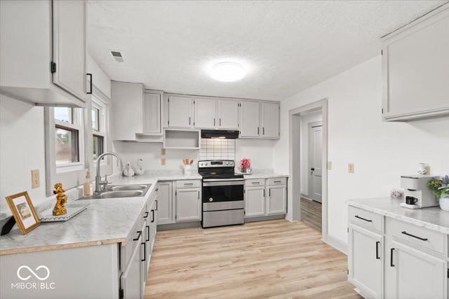 3150 S Lyons Avenue, Indianapolis, IN 46241