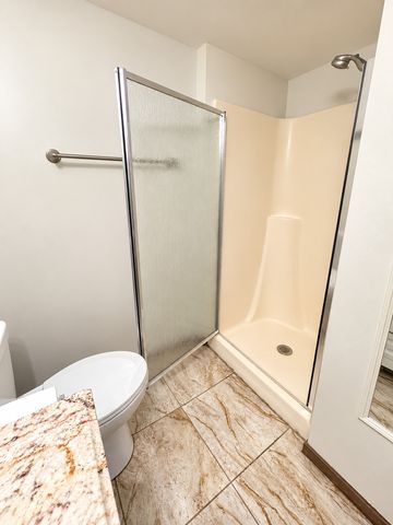 1239 Chalet Road 101, Naperville, IL 60563