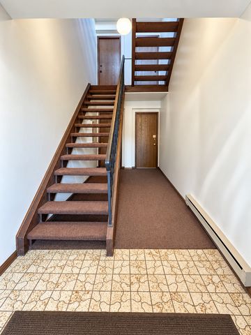 1239 Chalet Road 101, Naperville, IL 60563