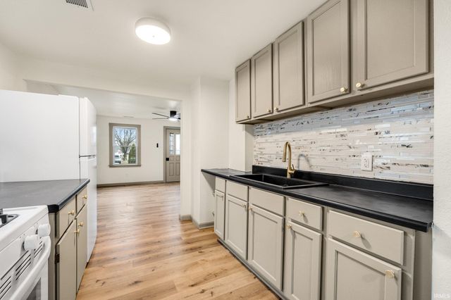 2502 Sherman Boulevard, Fort Wayne, IN 46808