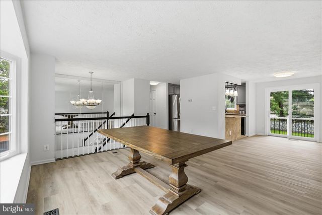 12821 PINECREST RD, Herndon, VA 20171