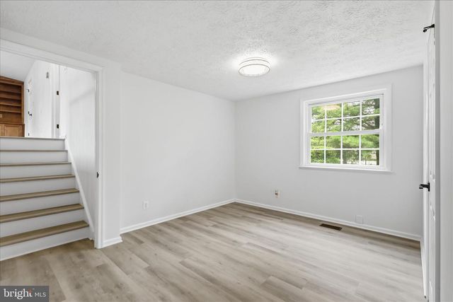 12821 PINECREST RD, Herndon, VA 20171