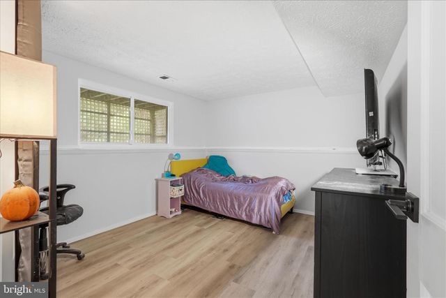 12821 PINECREST RD, Herndon, VA 20171