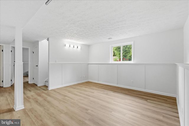 12821 PINECREST RD, Herndon, VA 20171