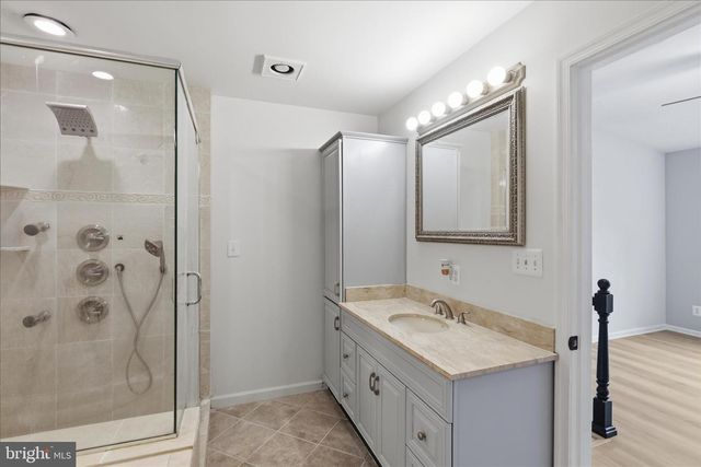 12821 PINECREST RD, Herndon, VA 20171