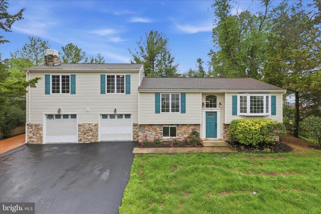 12821 PINECREST RD, Herndon, VA 20171