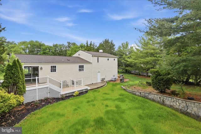 12821 PINECREST RD, Herndon, VA 20171