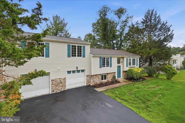 12821 PINECREST RD, Herndon, VA 20171
