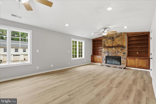 12821 PINECREST RD, Herndon, VA 20171