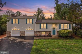 12821 PINECREST RD, Herndon, VA 20171