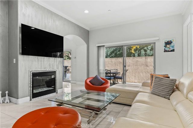 6920 Valmont 5, Tujunga, CA 91042