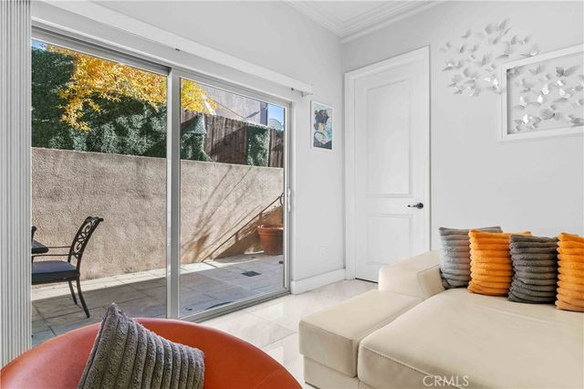 6920 Valmont 5, Tujunga, CA 91042