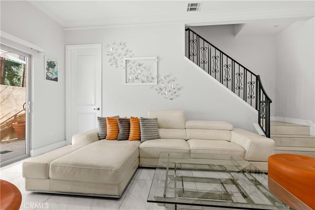 6920 Valmont 5, Tujunga, CA 91042